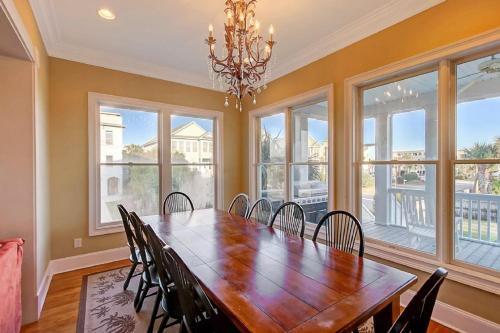 918 Carolina Boulevard Home