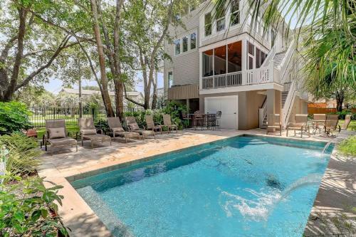 3407 Cameron Boulevard Home
