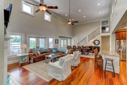 3407 Cameron Boulevard Home
