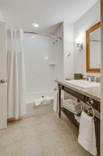 306 B The Village
