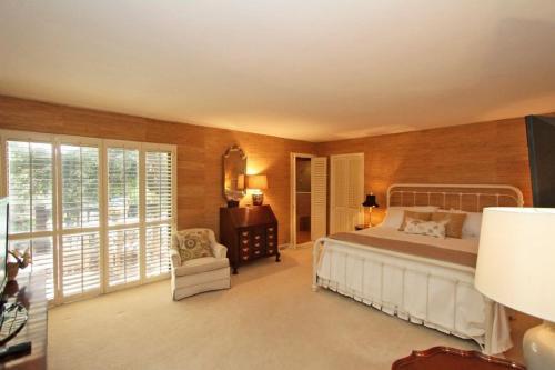 7 Edgewater Ally Home
