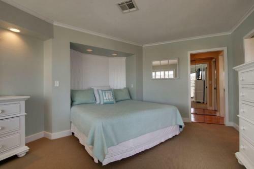 304 E Port O Call