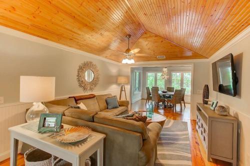 29 Twin Oaks Cottage