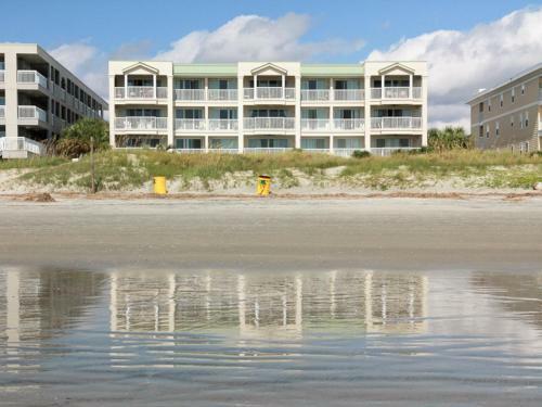 Ocean Palms 303