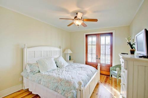 711 Carolina Boulevard Home