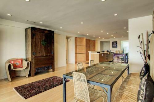 1403 Ocean Club