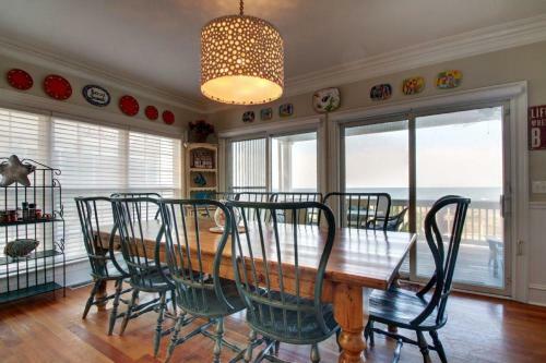 706 Ocean Boulevard