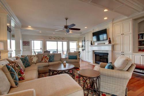 706 Ocean Boulevard