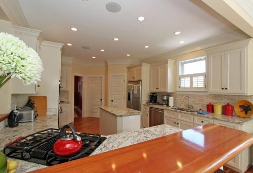 3008 Hartnett Boulevard Home