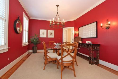 3008 Hartnett Boulevard Home