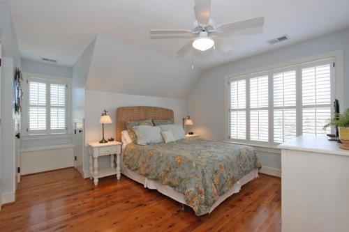 3008 Hartnett Boulevard Home