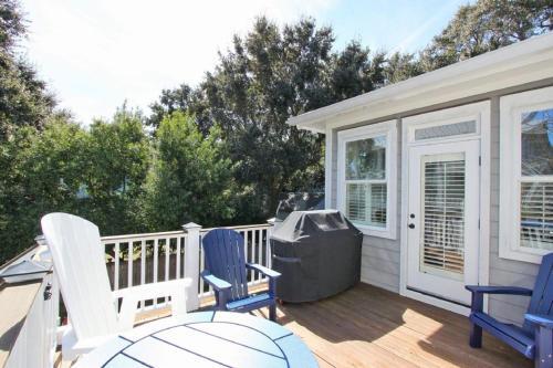 3008 Hartnett Boulevard Home