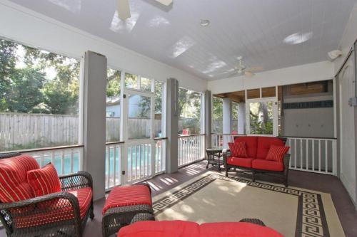 3008 Hartnett Boulevard Home