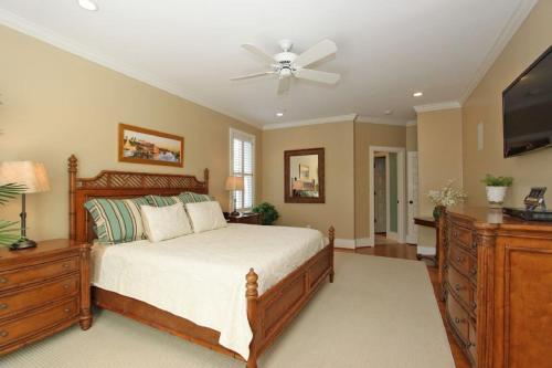 3008 Hartnett Boulevard Home