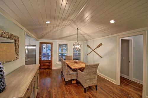 35 Twin Oaks Cottage
