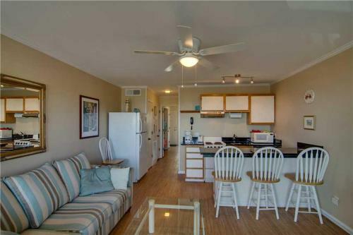 Sea Cabin 242-c