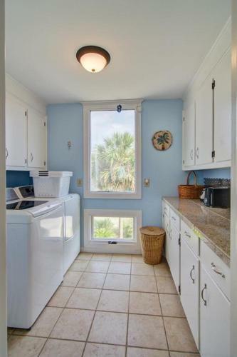 14 Beachwood East
