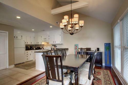 15 Lake Village Lane