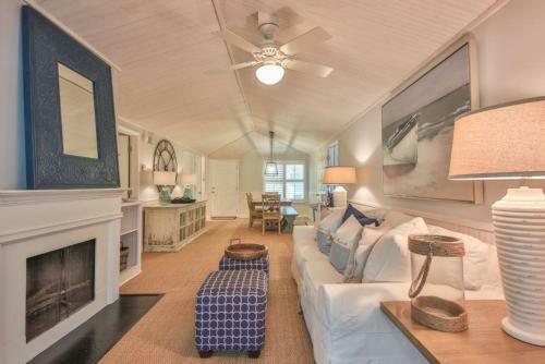 Twin Oaks 36 Home