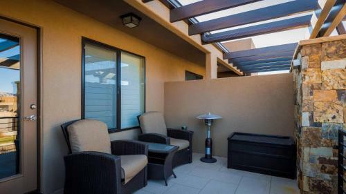 Escape To St. George