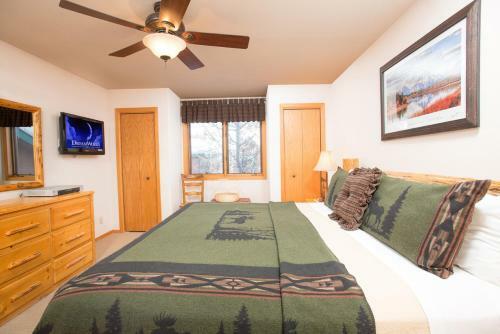 Apartamento 371 Snow King Loop - Four Bedroom Condominium