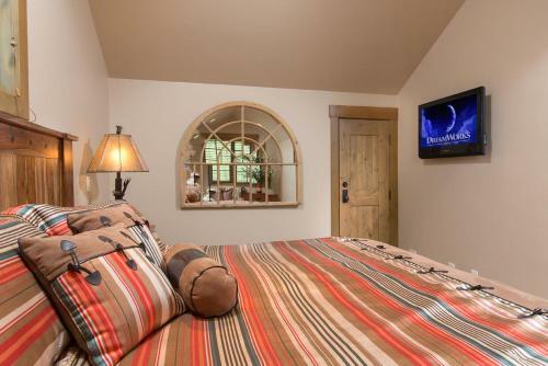 Moose Creek Cabin - Three Bedroom Home