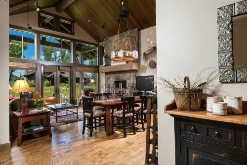 Western Star - Two Bedroom Home