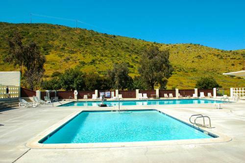 Pio Pico Camping Resort Studio Cabin 8