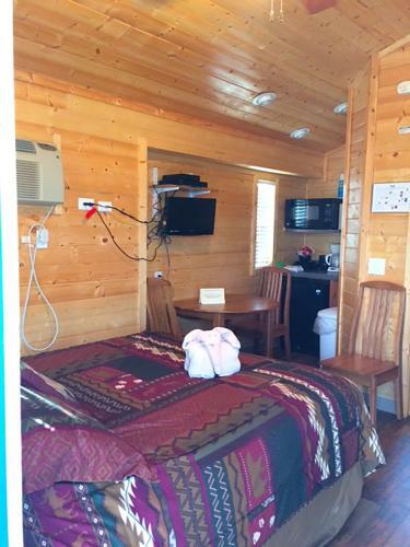 Pio Pico Camping Resort Studio Cabin 8