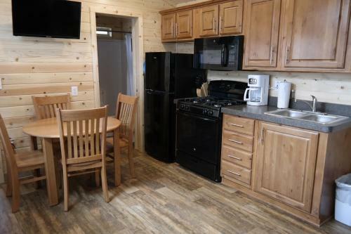 Pio Pico Camping Resort Cottage 4