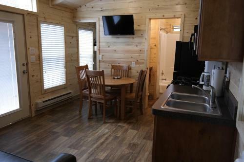 Pio Pico Camping Resort Cottage 6