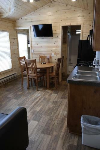 Pio Pico Camping Resort Cottage 6