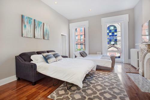Execresidence: Trendy Jc Apartment