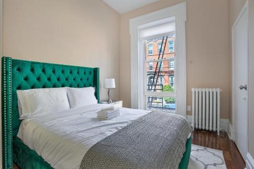 Execresidence: Trendy Jc Apartment