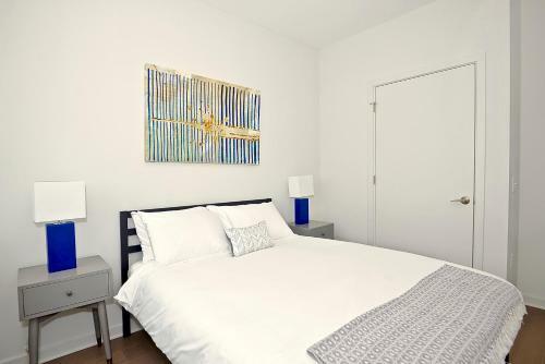 Kasa Manhattan View Apartments