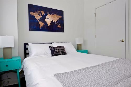 Kasa Manhattan View Apartments