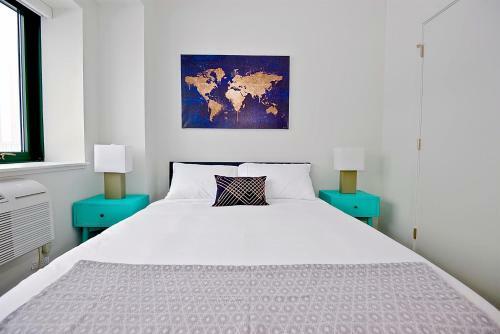 Kasa Manhattan View Apartments
