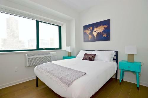 Kasa Manhattan View Apartments