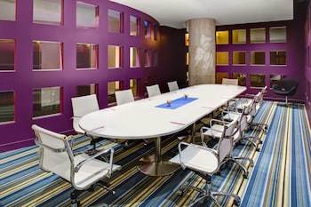 Hotel Aloft Dallas Downtown