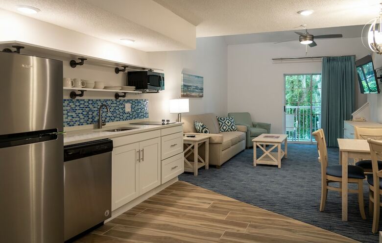 Park Lane Hotel & Suites