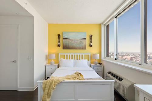 Apartamento Skyline Luxury Home Suites At Newport II