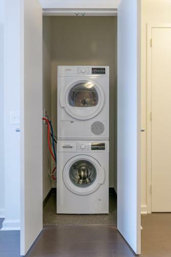 Apartamento Skyline Luxury Home Suites At Newport II