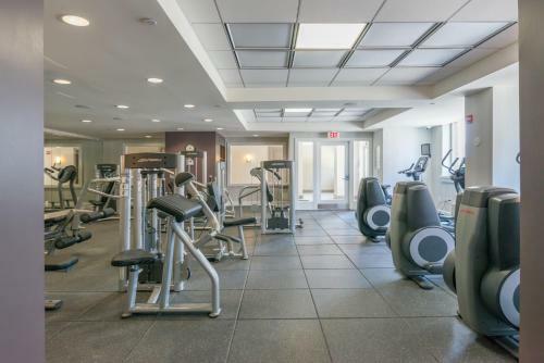 Apartamento Skyline Luxury Home Suites At Newport II
