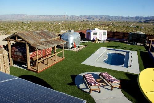Hicksville Trailer Palace
