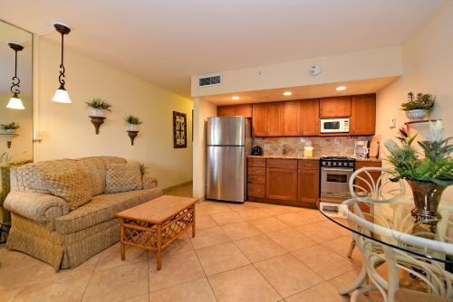 Royal Kahana 104 Apartment