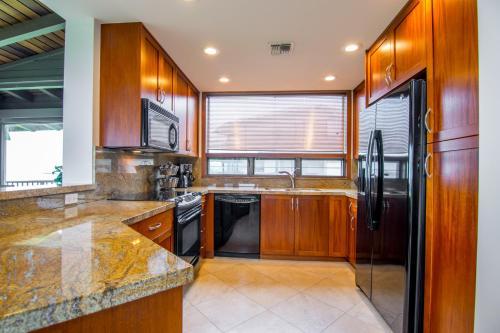 Bay Villa 35b3 Gold Ocean Front