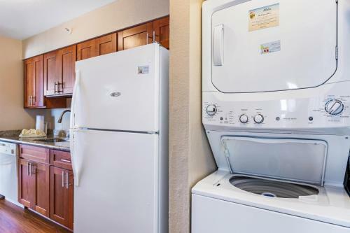 Royal Kahana 210