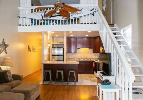 155 West 1 Bedroom, 2 Bath + Loft