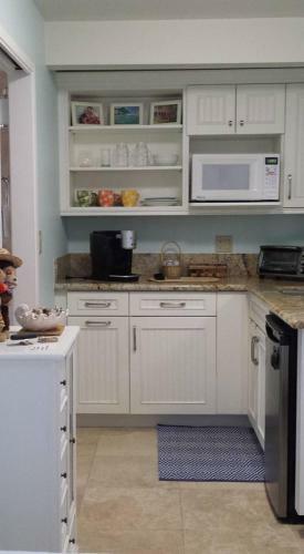 Bed & Breakfast Paradise Palms B & B