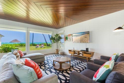 Lanikai Oceanside